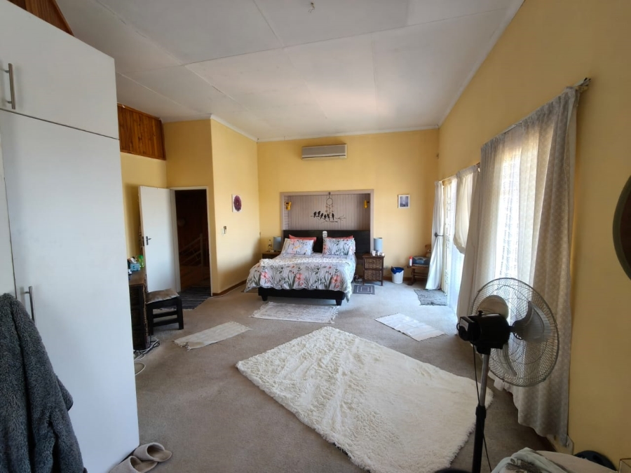 5 Bedroom Property for Sale in Cashan North West